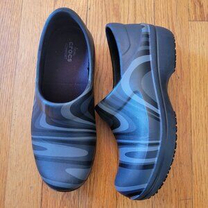 Crocs 6 Gray Camo Clogs Chunky Heels Slip On Comfort Rubber Nurse Slip Resisting